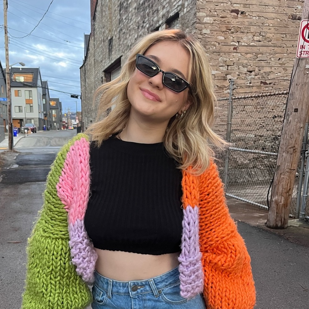 The Jessica Cat-Eye Sunglasses - Picture 6 of 10